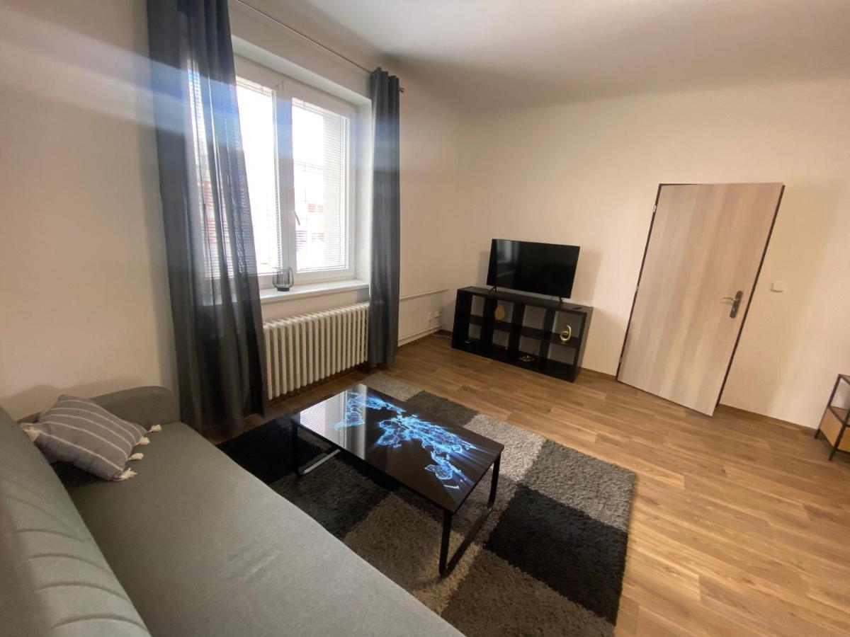 Cerna Ruze - Apartman 3 เปิลเซน ภายนอก รูปภาพ