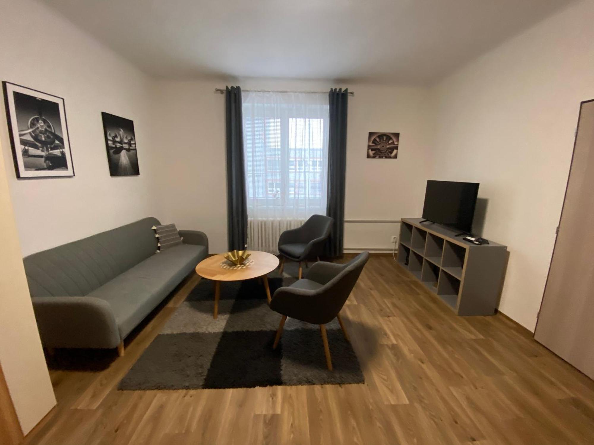 Cerna Ruze - Apartman 3 เปิลเซน ภายนอก รูปภาพ